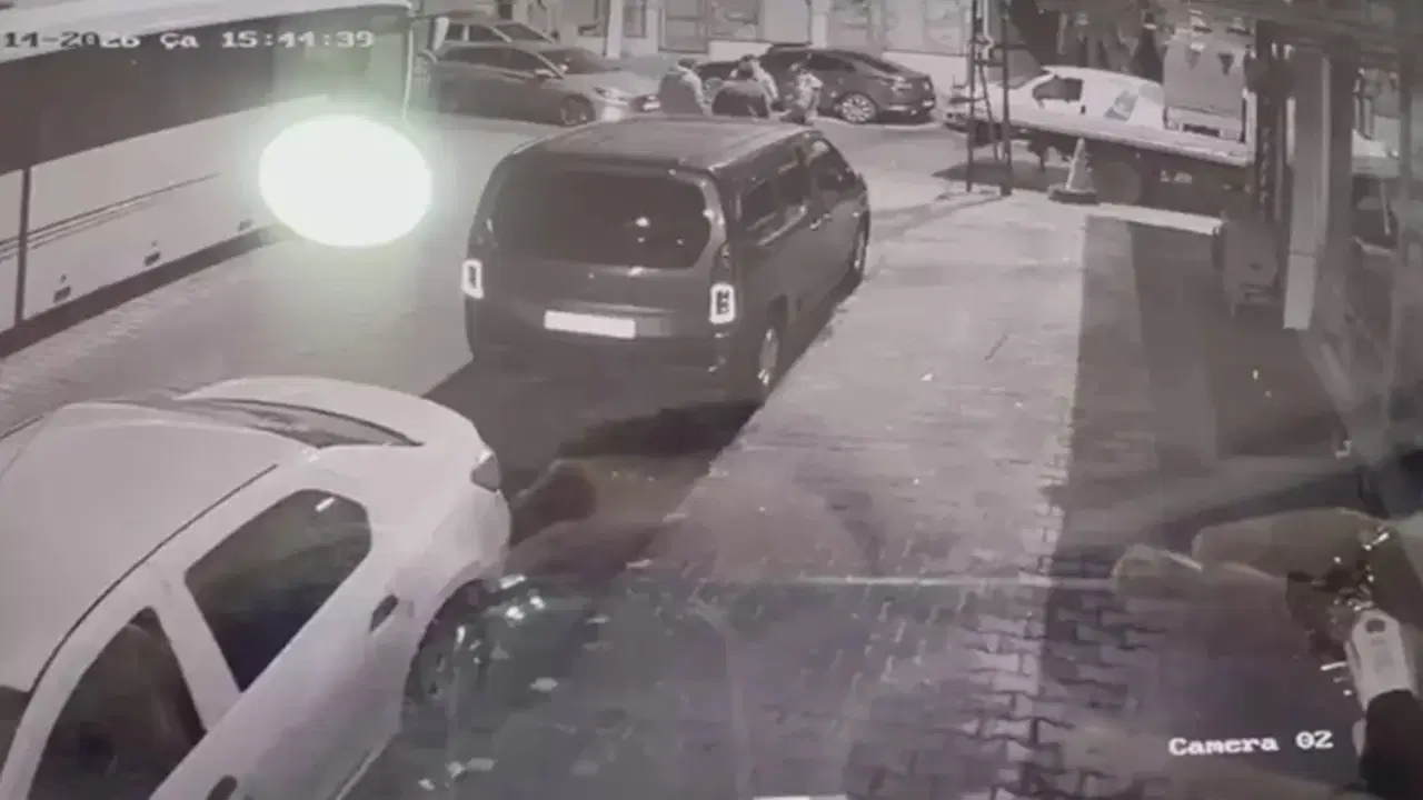 Kan donduran cinayet: Katil yurtdışına kaçmak isteyen arkadaşı çıktı