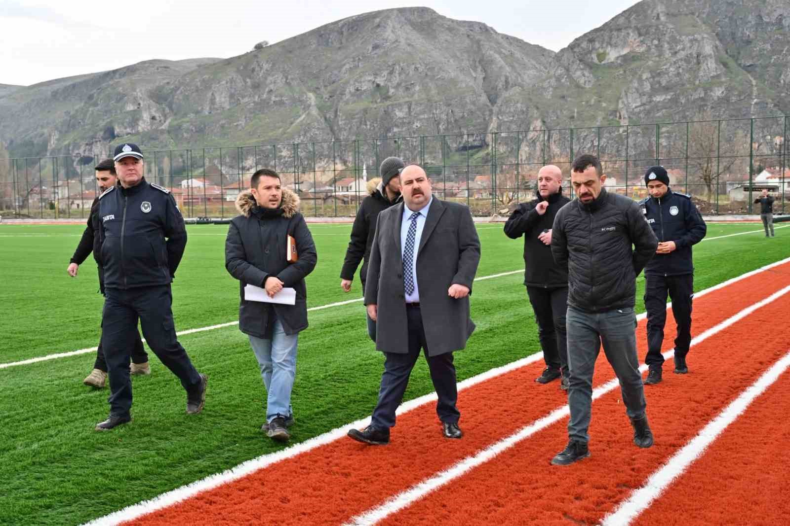 Başkan Serhat Hamamcı öncülüğünde İnönü’de spor kompleksi hızla yükseliyor