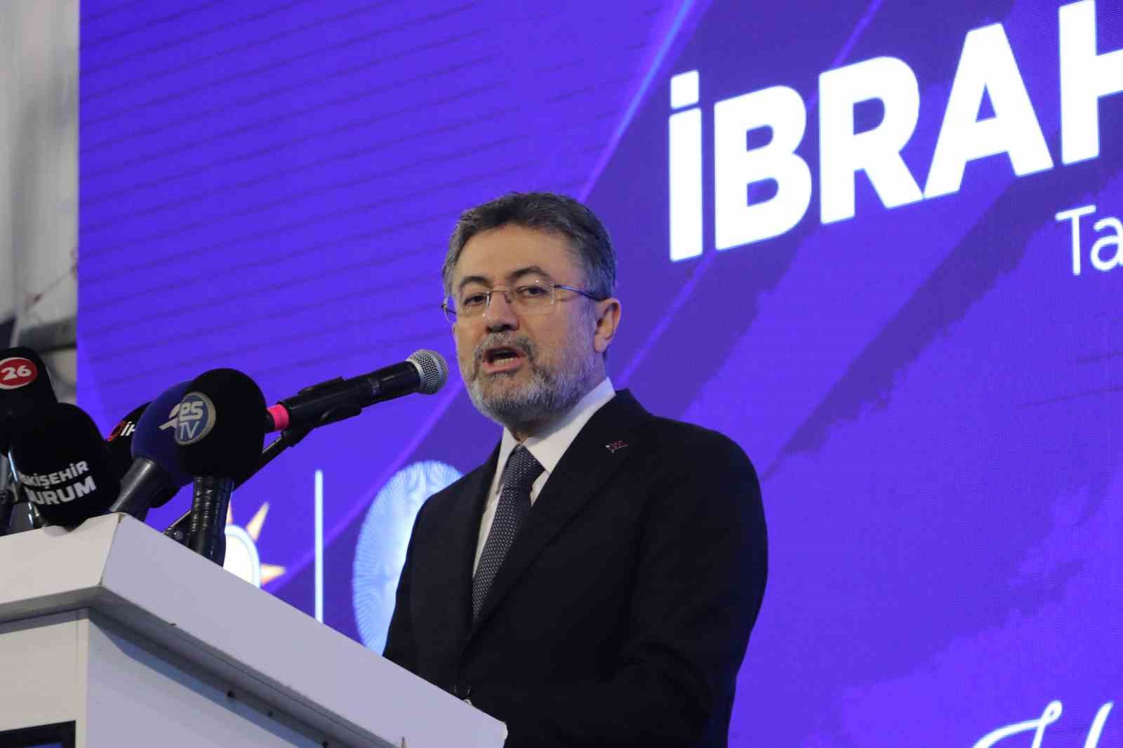 Bakan Yumaklı: "23 yılda Eskişehir’e 80 milyarlık yatırım yaptık"