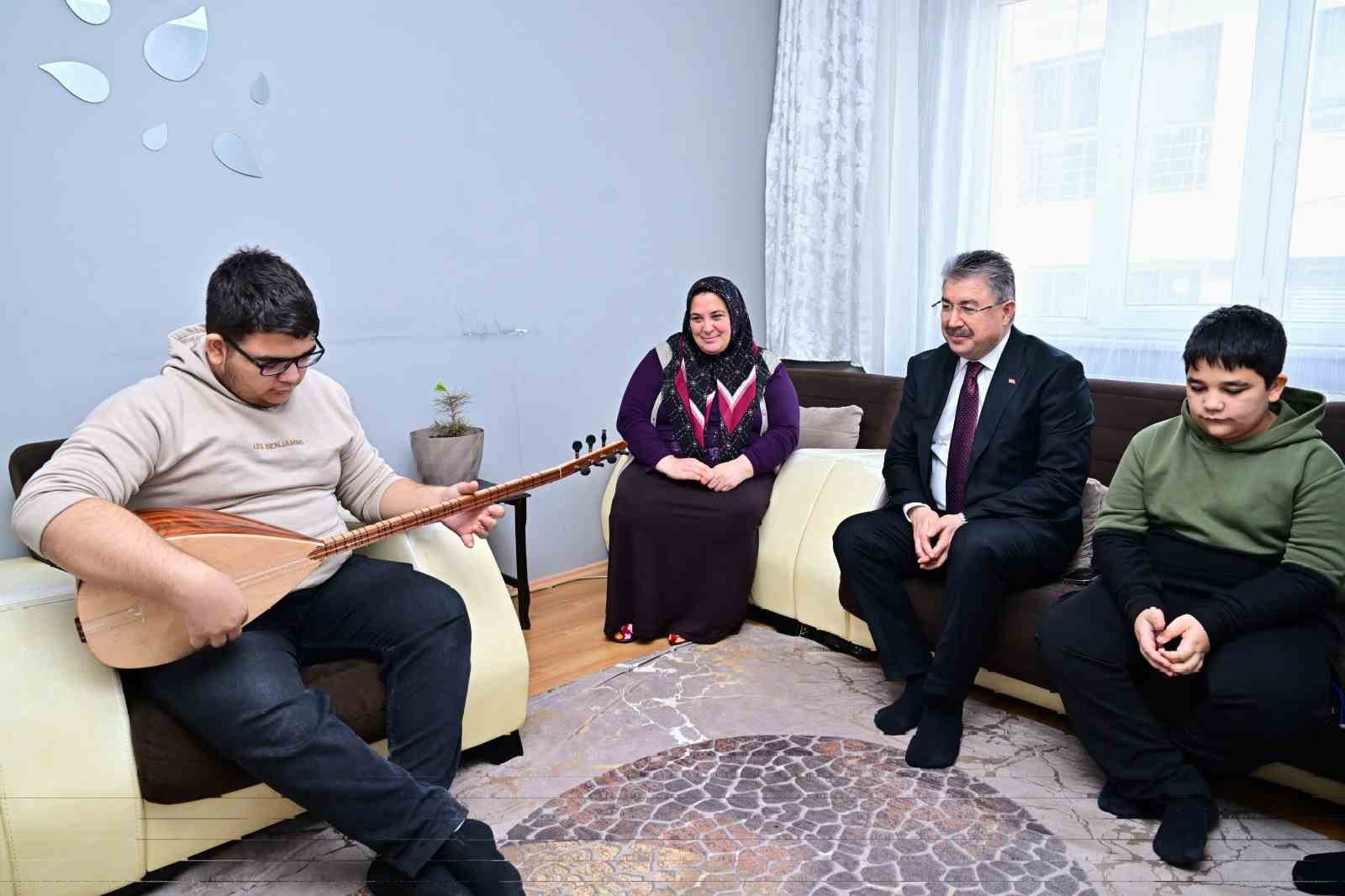 Vali Yılmaz’ın hane ziyaretleri sürüyor