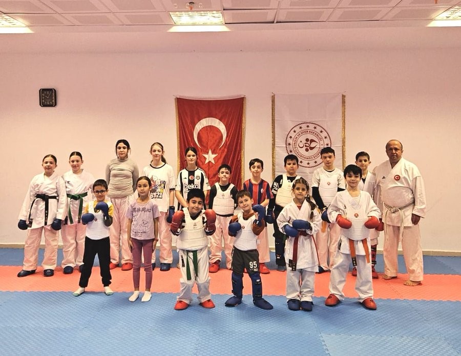 Geleceğin karatecileri Eskişehir’de yetişiyor