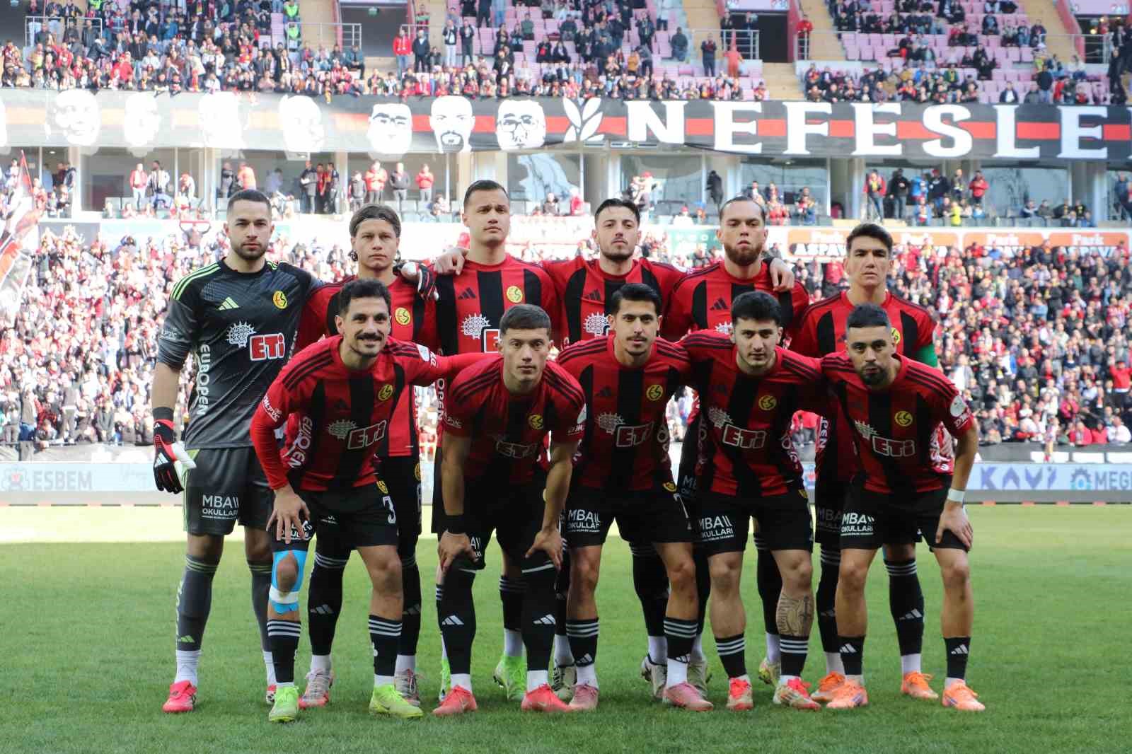 TFF 3. Lig Eskişehirspor: 7 - Bornova 1877 Sportif Yatırımlar: 0