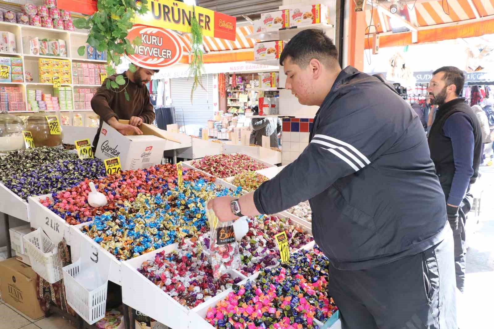 Eskişehir’de çarşısında bayram hareketliliği