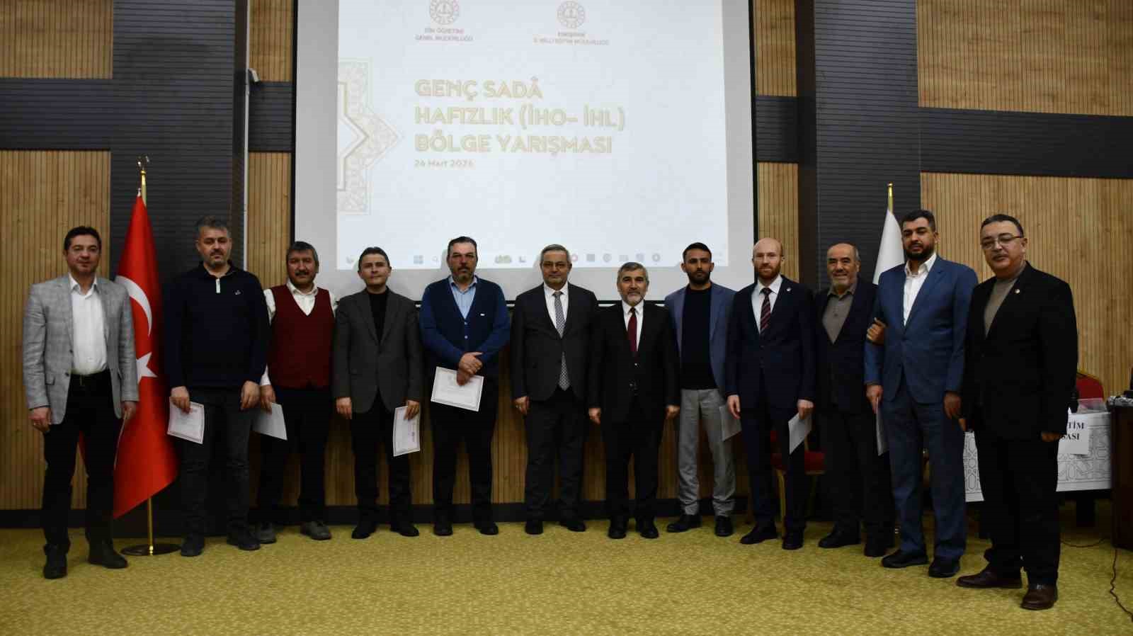 Eskişehir’de genç hafızlar bölge finali için yarıştı